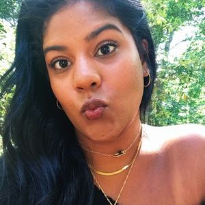 Meet your Posher, Rikha